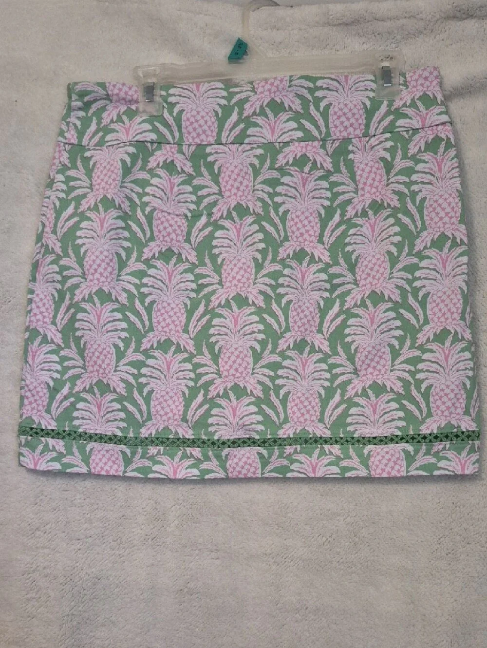 crown & ivy playful pineapple